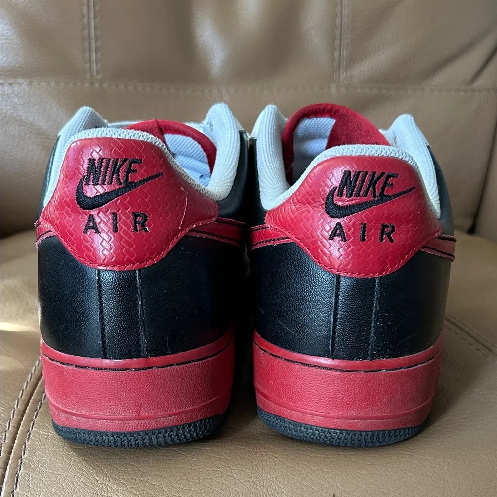 Nike Air Force 1 ‘82 Low Top Varsity Red Black and White size 13 - Picture 4 of 11